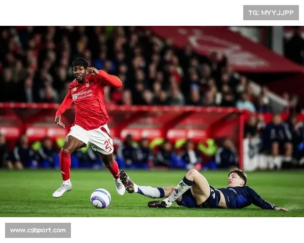 诺丁汉森林成功实施戴奇战术，防守反击制约曼联进攻