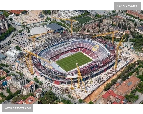 诺坎普第三层看台建设进展顺利,底部基础结构已完成 诺坎普第三层看台建设进展顺利,底部基础结构已完成